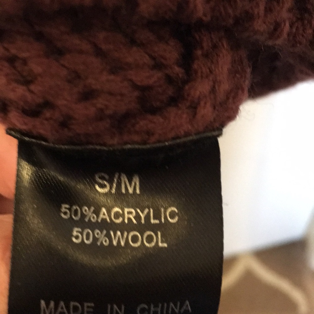 Wishlist pullover sweater. - Picture 4 of 4